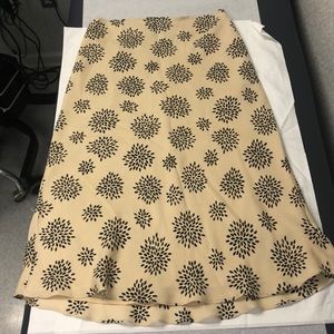 The LIMITED skirt, size 4 colors tan/black